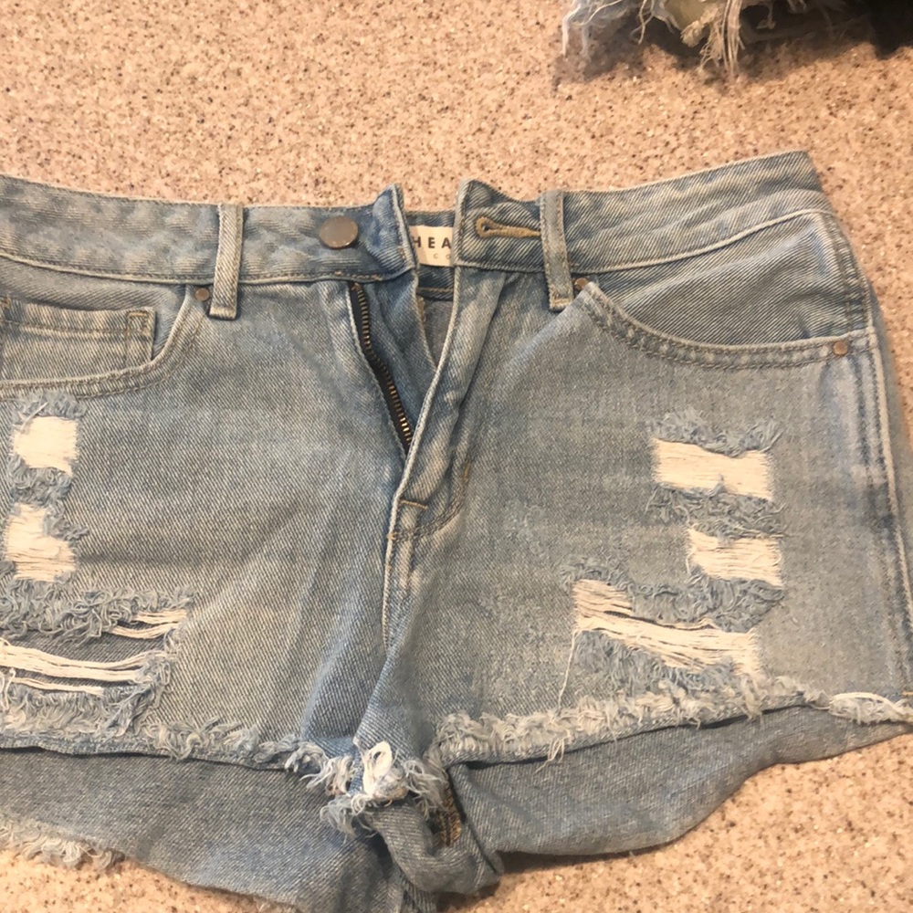Bullhead cut off jean shorts